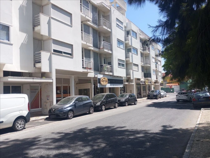 Apartamento T3 para Venda em Loures Foto 2