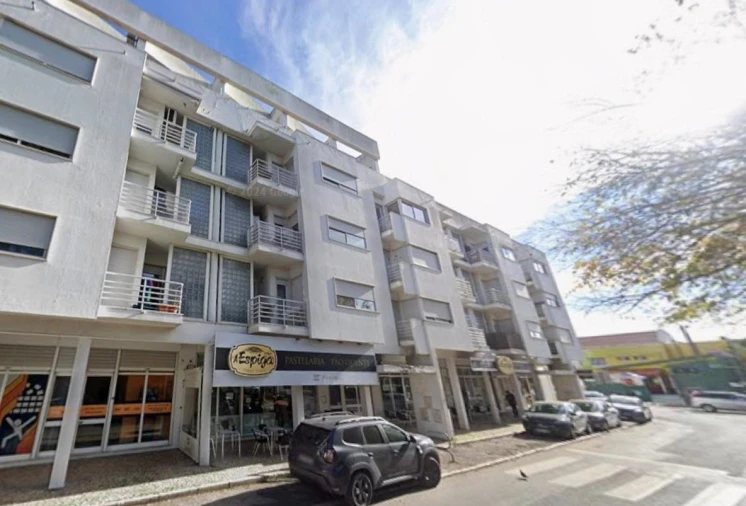 Apartamento T3 para Venda em Loures Foto 3