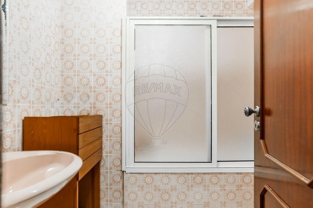 Apartamento T2 para Venda em Azurem Foto 5