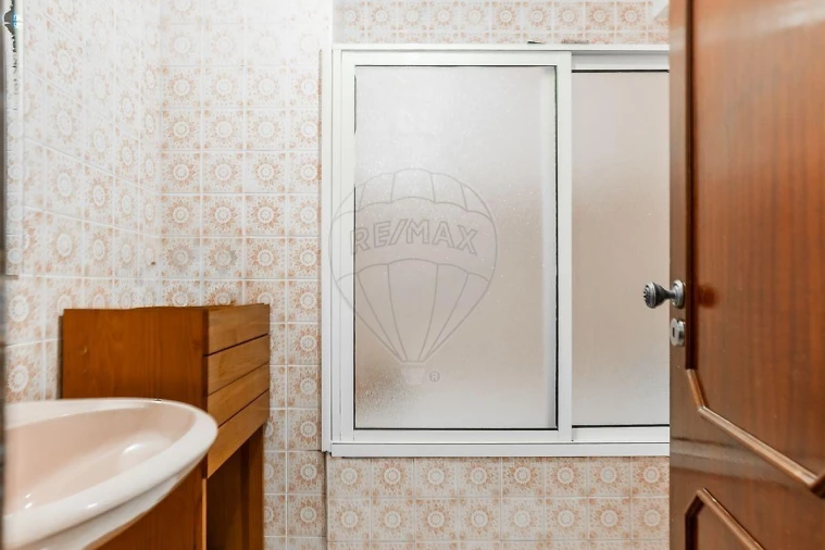 Apartamento T2 para Venda em Azurem Foto 5
