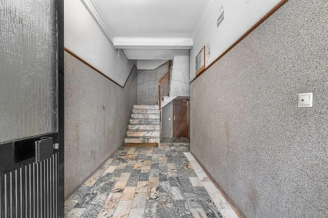 Apartamento T3 para Venda em Ferreiros e Gondizalves Foto 17