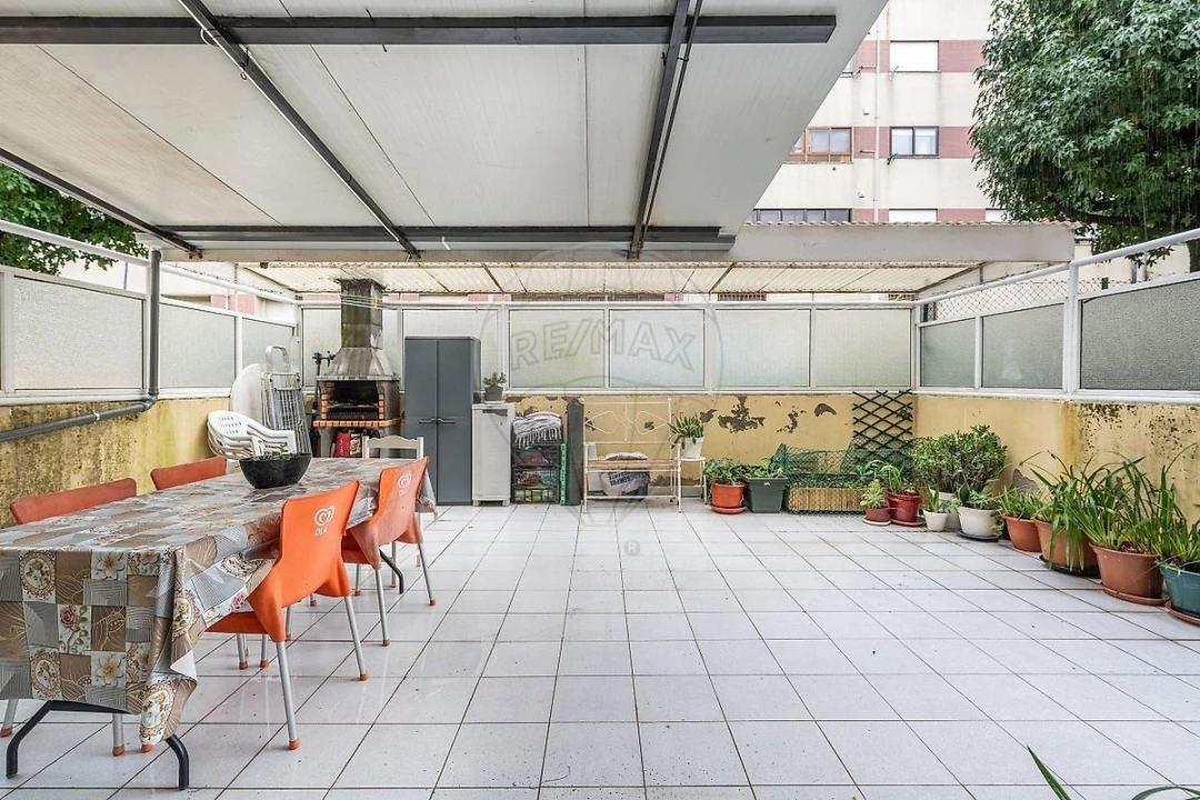 Apartamento T3 para Venda em Ferreiros e Gondizalves Foto 30