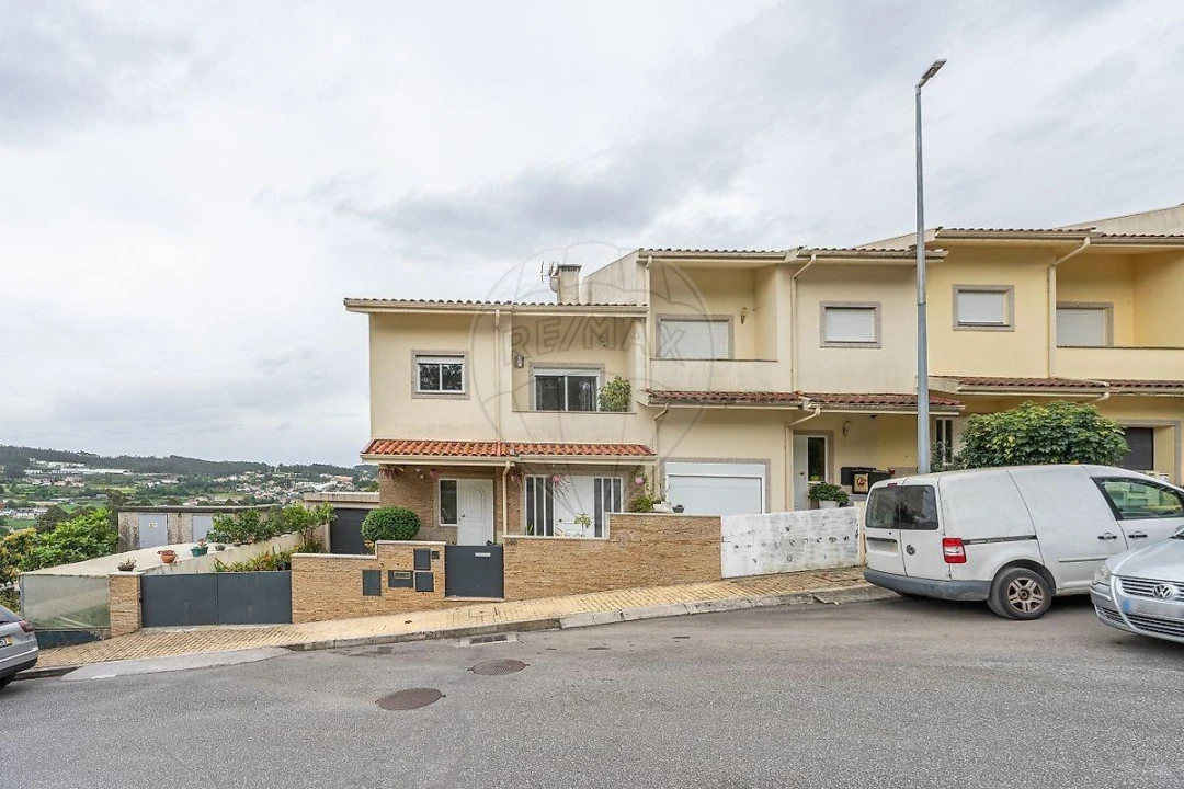 Moradia T3 para Venda em Vila Nova de Famalicão e Calendário Foto 19