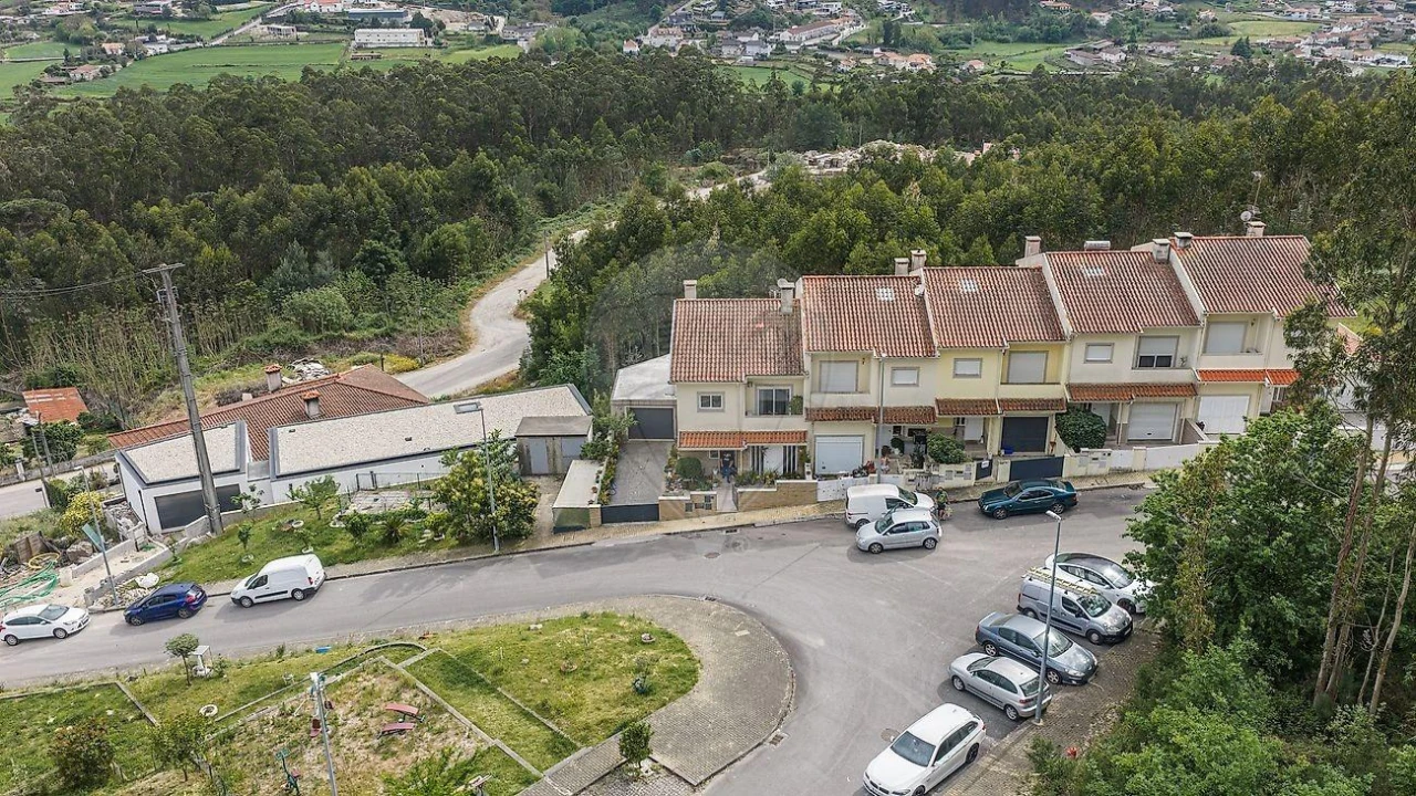 Moradia T3 para Venda em Vila Nova de Famalicão e Calendário Foto 24