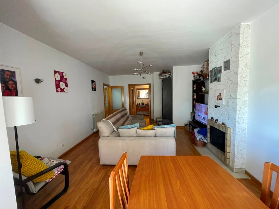 Apartamento T2 para Venda em Alfena Foto 2