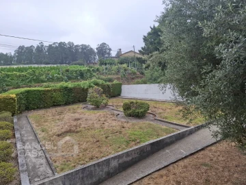 Moradia T5 para Venda em Roriz