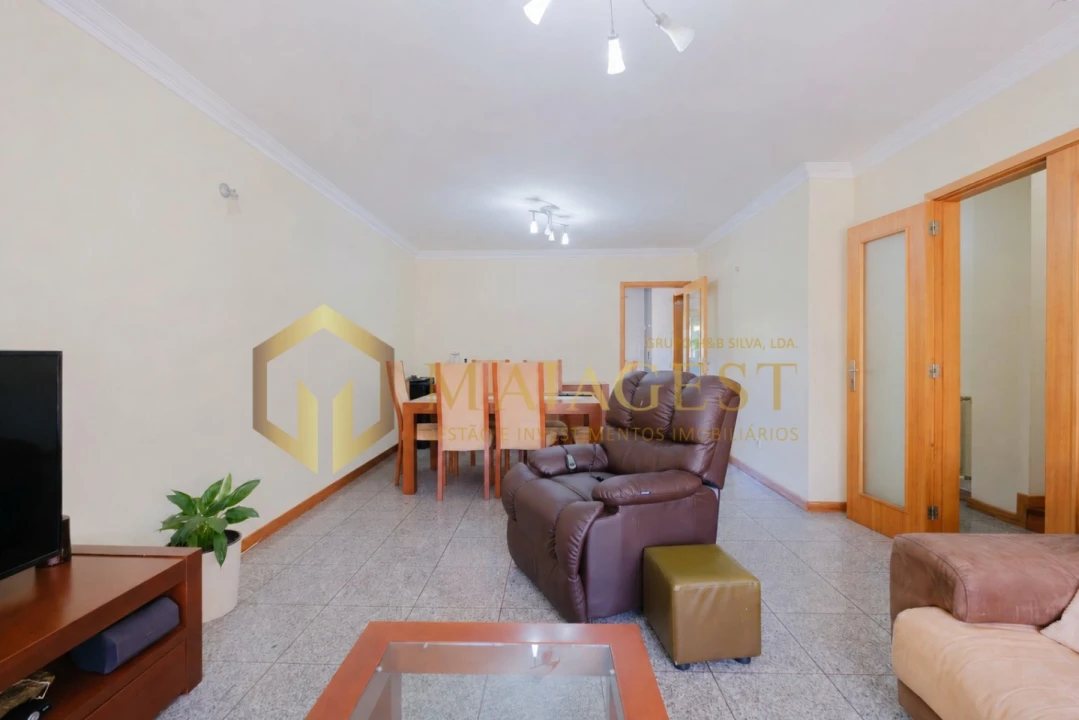 Moradia T3 para Venda em São Pedro Fins Foto 3