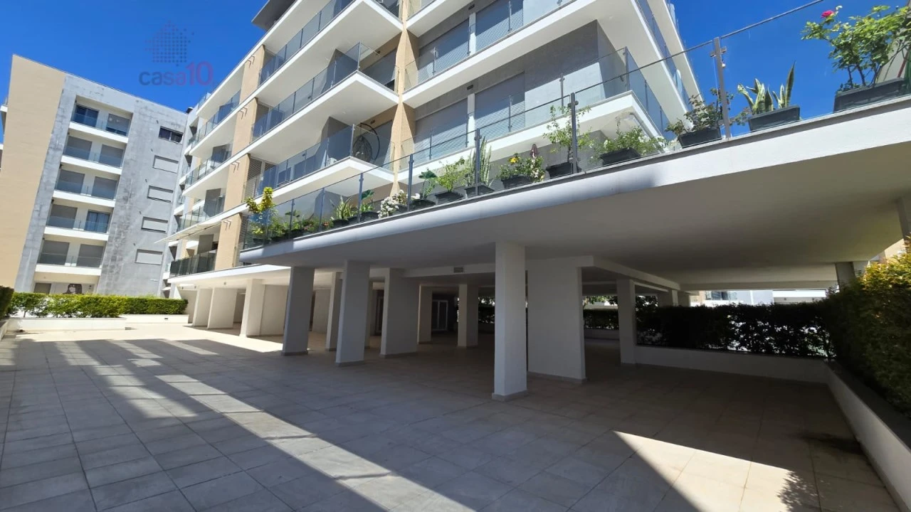 Apartamento T3 para Venda em Carcavelos e Parede Foto 1