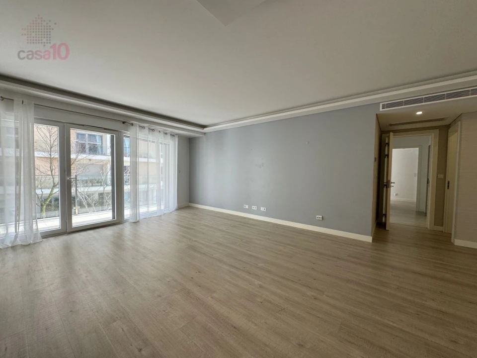 Apartamento T3 para Venda em Carcavelos e Parede Foto 2
