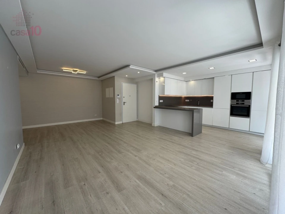 Apartamento T3 para Venda em Carcavelos e Parede Foto 4