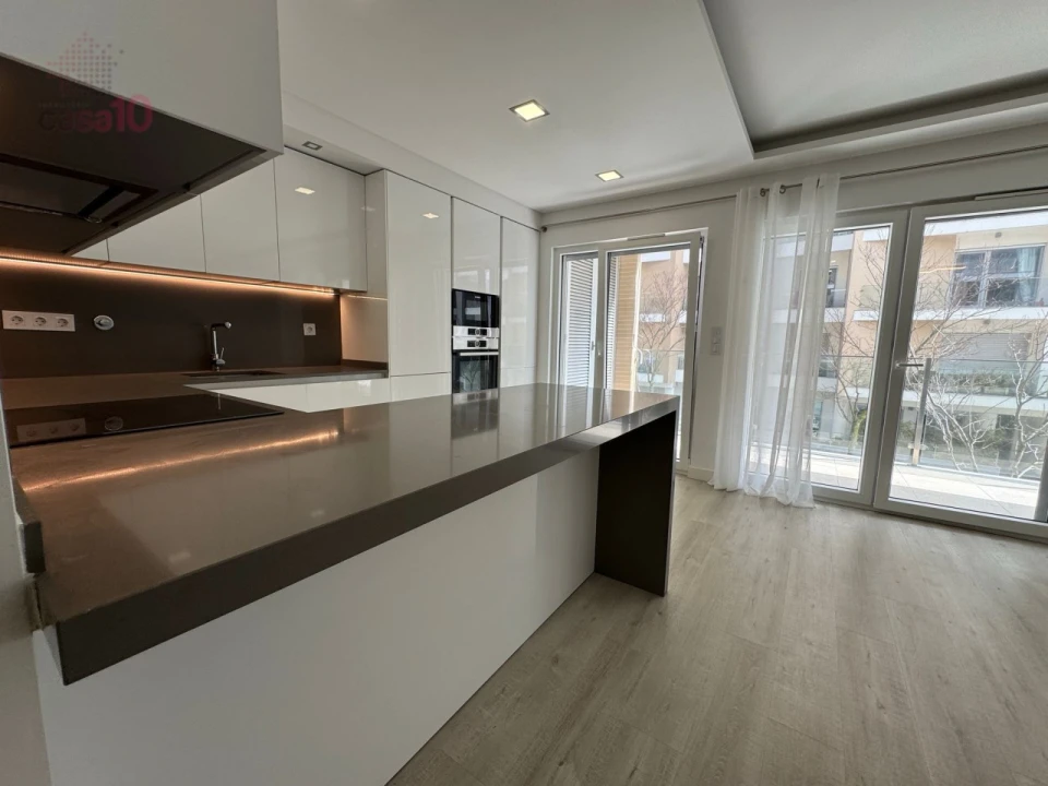 Apartamento T3 para Venda em Carcavelos e Parede Foto 6