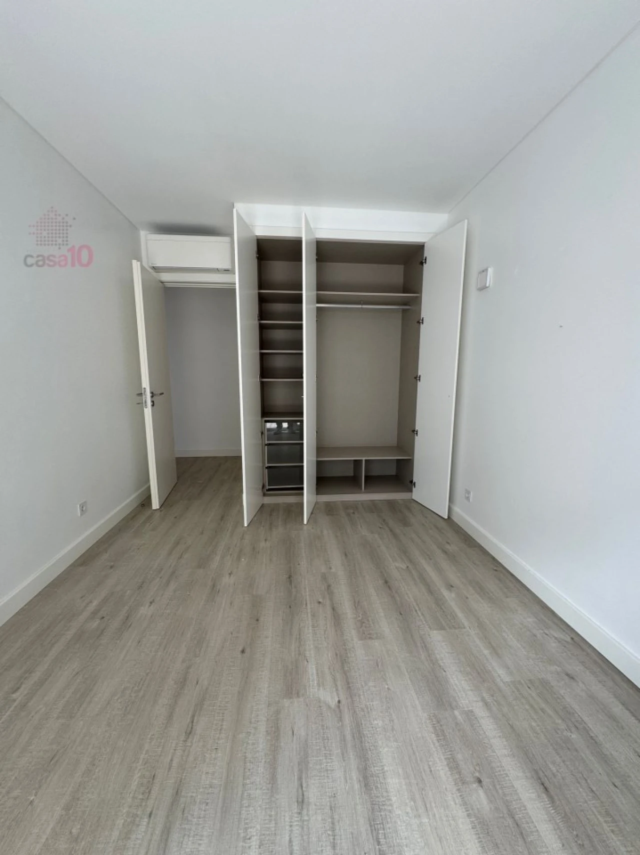 Apartamento T3 para Venda em Carcavelos e Parede Foto 13