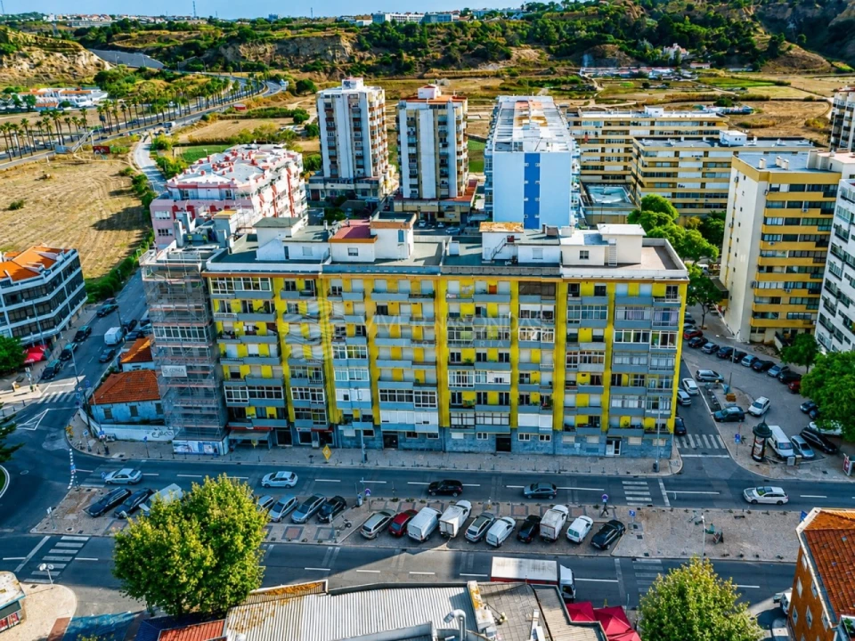 Apartamento T2 para Venda em Costa da Caparica Foto 18