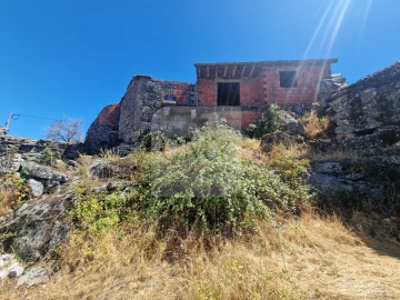 Moradia para Venda em São Tomé do Castelo e Justes