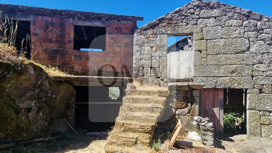 Moradia T3 para Venda em São Tomé do Castelo e Justes