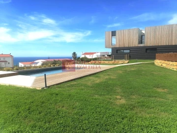 Apartamento T2 para Arrendamento em Encarnação
