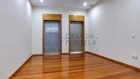 Apartamento T4 para Venda em Póvoa de Varzim, Beiriz e Argivai
