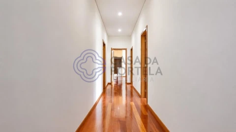 Apartamento T4 para Venda em Póvoa de Varzim, Beiriz e Argivai