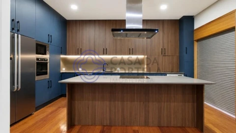 Apartamento T4 para Venda em Póvoa de Varzim, Beiriz e Argivai