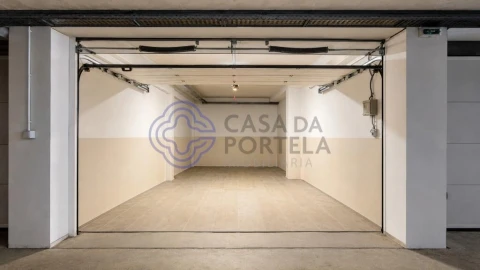 Apartamento T4 para Venda em Póvoa de Varzim, Beiriz e Argivai