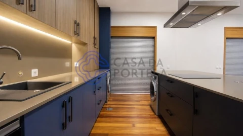 Apartamento T4 para Venda em Póvoa de Varzim, Beiriz e Argivai
