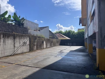 Apartamento T2 para Venda em Horta (Matriz)