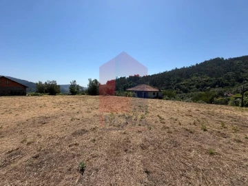 Moradia T2 para Venda em Pico de Regalados, Gondiães e Mós