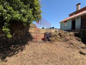 Moradia T2 para Venda em Pico de Regalados, Gondiães e Mós