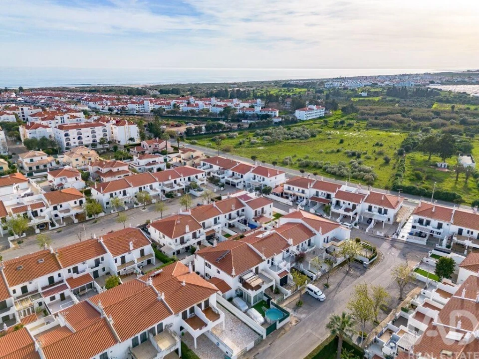 Moradia T3 para Venda em Altura Foto 40