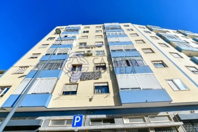 Apartamento T2 para Venda em Agualva e Mira-Sintra
