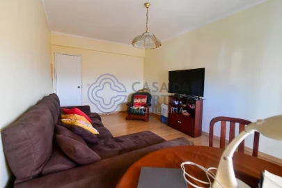 Apartamento T2 para Venda em Agualva e Mira-Sintra