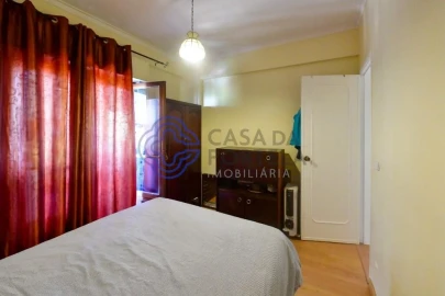 Apartamento T2 para Venda em Agualva e Mira-Sintra