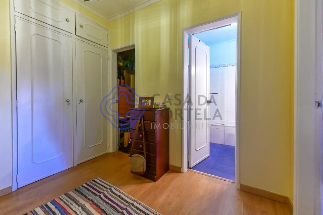 Apartamento T2 para Venda em Agualva e Mira-Sintra Foto 8
