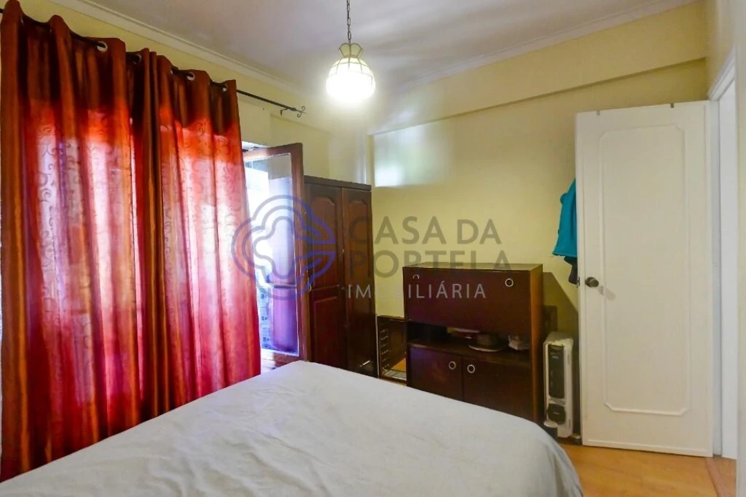 Apartamento T2 para Venda em Agualva e Mira-Sintra Foto 14