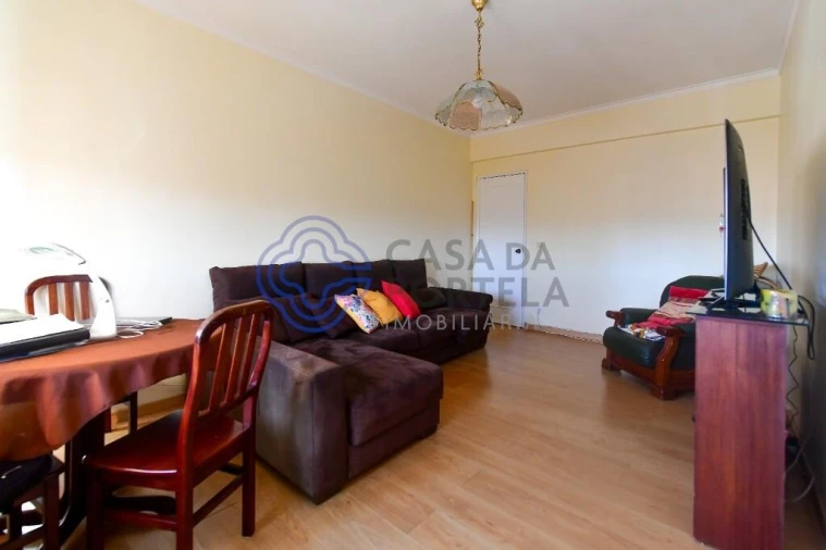 Apartamento T2 para Venda em Agualva e Mira-Sintra Foto 4