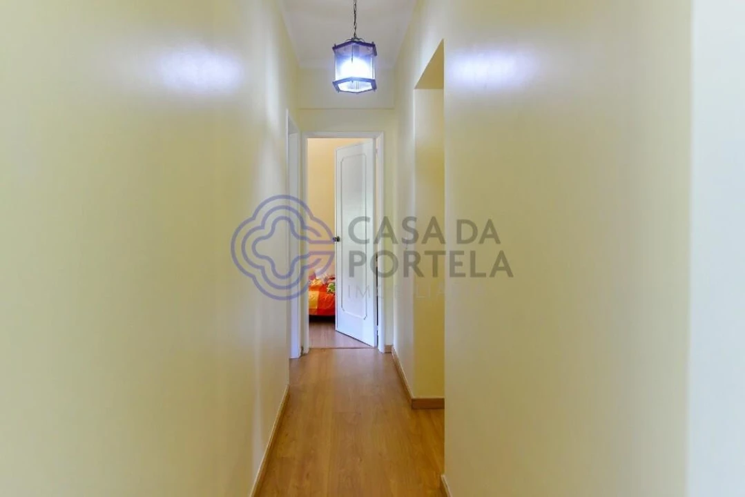 Apartamento T2 para Venda em Agualva e Mira-Sintra Foto 9