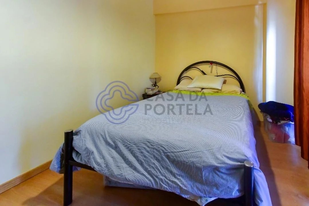Apartamento T2 para Venda em Agualva e Mira-Sintra Foto 13