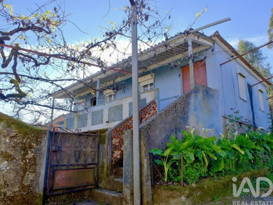 Moradia T2 para Venda em Carvalhais e Candal Foto 1
