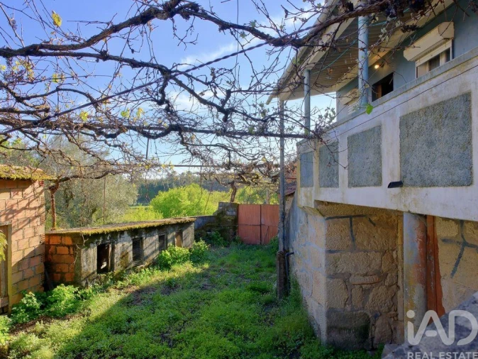 Moradia T2 para Venda em Carvalhais e Candal Foto 2