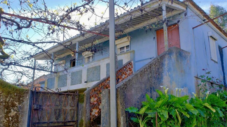 Moradia T2 para Venda em Carvalhais e Candal
