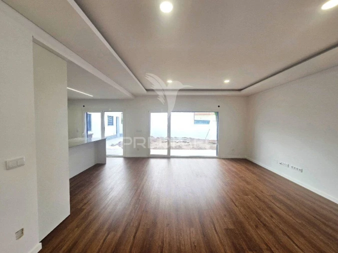 Moradia T4 para Venda em Fernao Ferro Foto 4