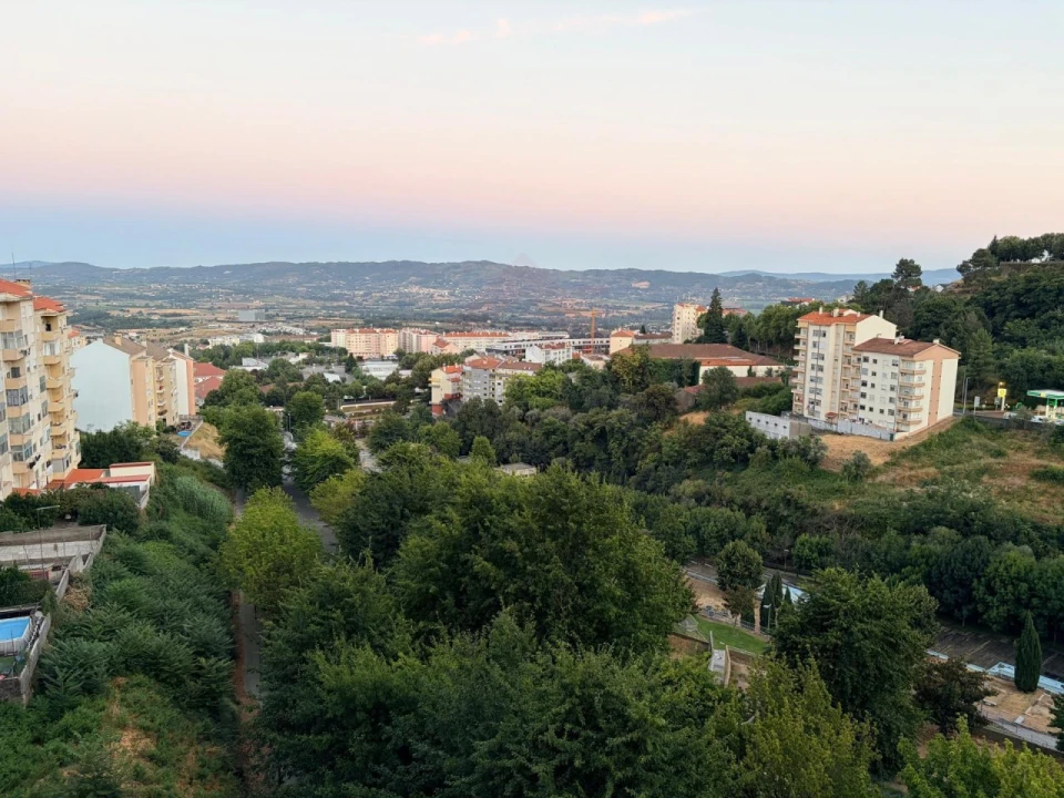 Apartamento T5 para Venda em Covilhã e Canhoso Foto 8