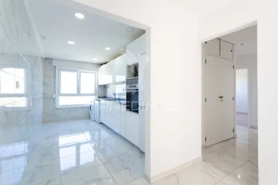 Apartamento T3 para Venda em Corroios