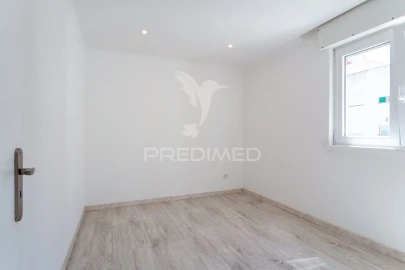 Apartamento T3 para Venda em Corroios