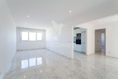 Apartamento T3 para Venda em Corroios