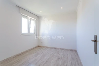 Apartamento T3 para Venda em Corroios