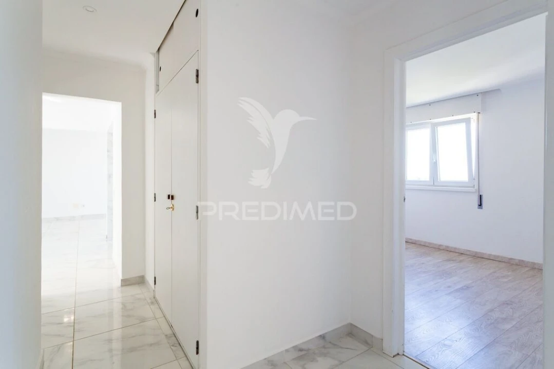 Apartamento T3 para Venda em Corroios Foto 19
