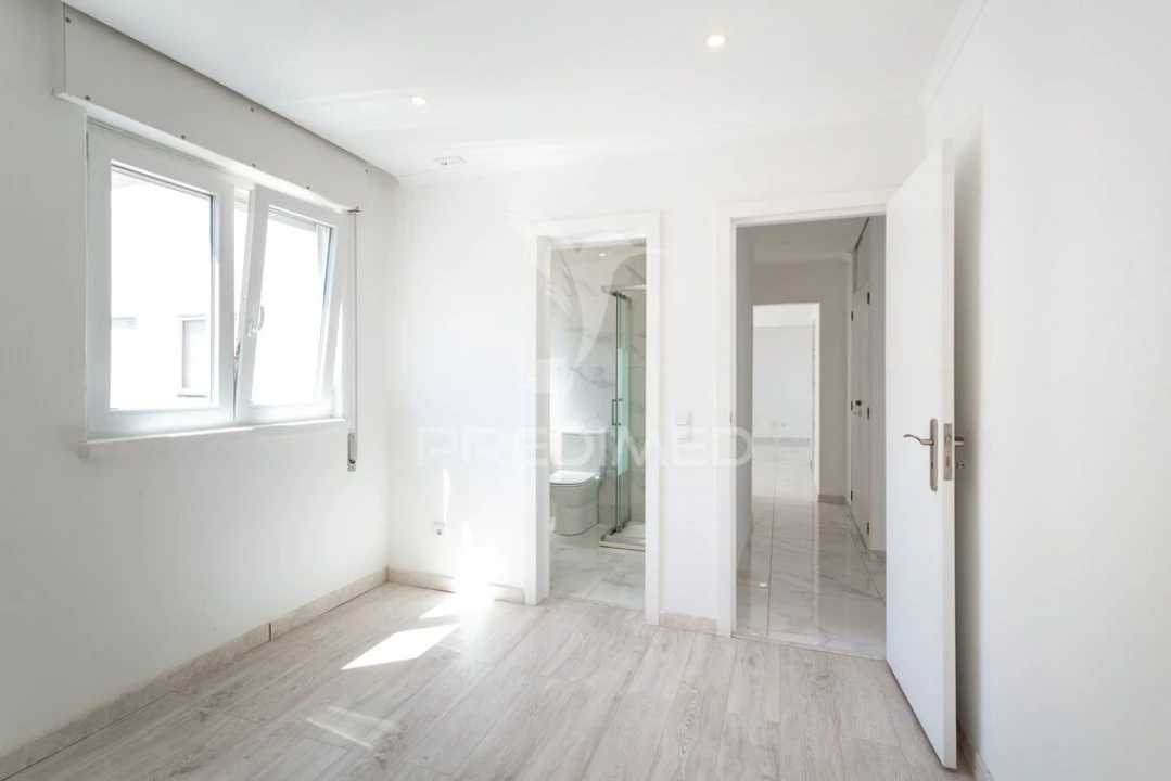 Apartamento T3 para Venda em Corroios Foto 15