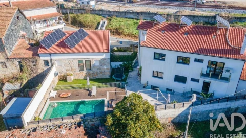 Moradia T4 para Venda em Ovoa e Vimieiro