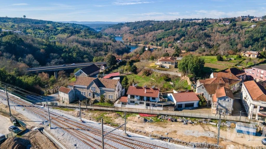 Moradia T4 para Venda em Ovoa e Vimieiro Foto 36